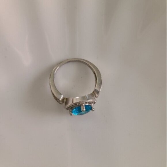 Beautiful Vintage Sterling Silver Royal Elegant Blue Topaz Crystal Ring size 7.5 - Picture 10 of 11